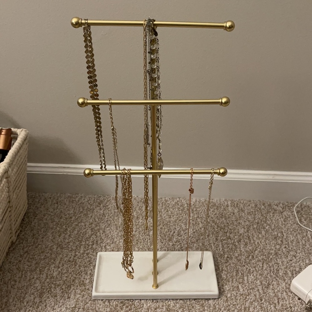 Jewelry stand